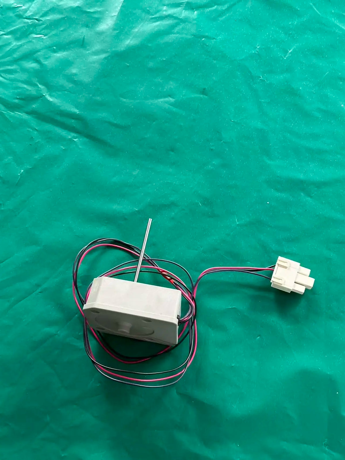 Replacement Refrigerator Fan Motor — DC13V Compatible with Samsung / LG 4681JB1029K