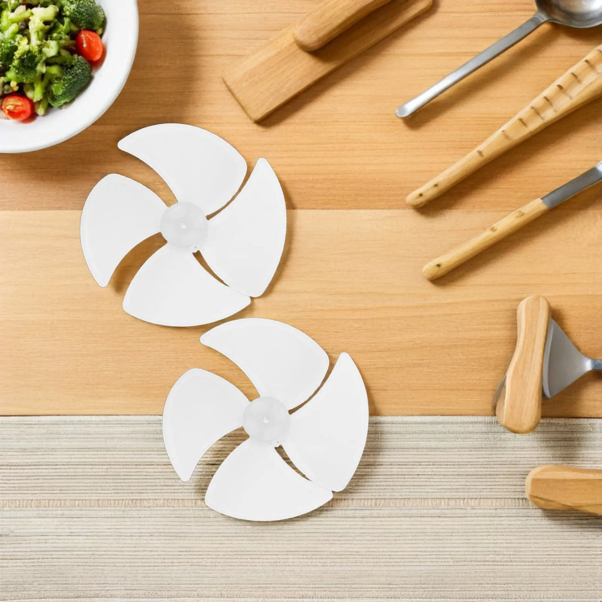 4Pcs Microwave Oven Replacement Parts Plastic Motor Fan Blade Cooling Fan Assembly Quiet Operation Wear Resistant for Oven Parts