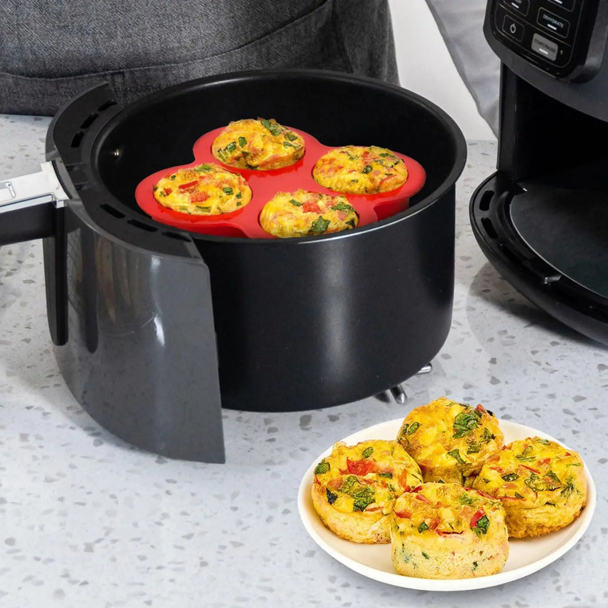 Air Fryer Egg Mold Round Shape Eggs Mold 4 Cavity Non-Stick Silicone Air Fryer Egg Pan Egg Steamer Cooking Mold Fried Egg Tool